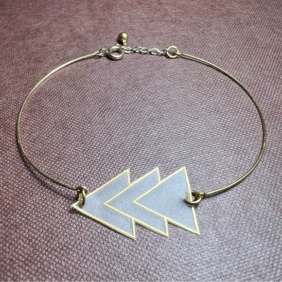 Bracelet Triangle design NWOT - Picture 2 of 7